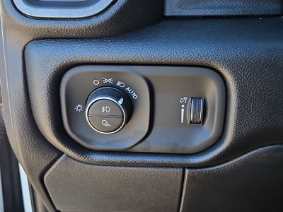 2027 RAM 2500 RAM 2500 TRADESMAN CREW CAB 4X4 8' BOX