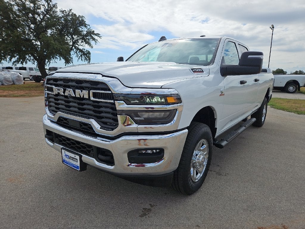 2027 RAM 2500 RAM 2500 TRADESMAN CREW CAB 4X4 8' BOX