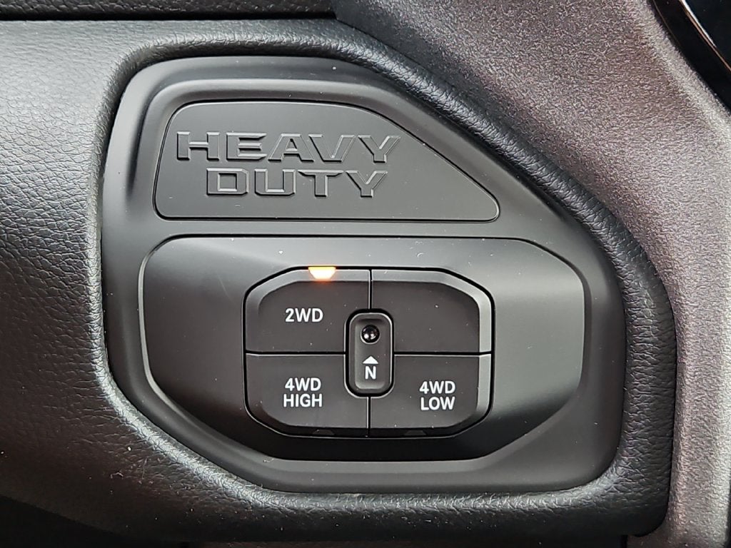 2027 RAM 2500 RAM 2500 TRADESMAN CREW CAB 4X4 8' BOX