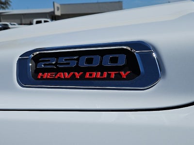 2027 RAM 2500 RAM 2500 TRADESMAN CREW CAB 4X4 8' BOX