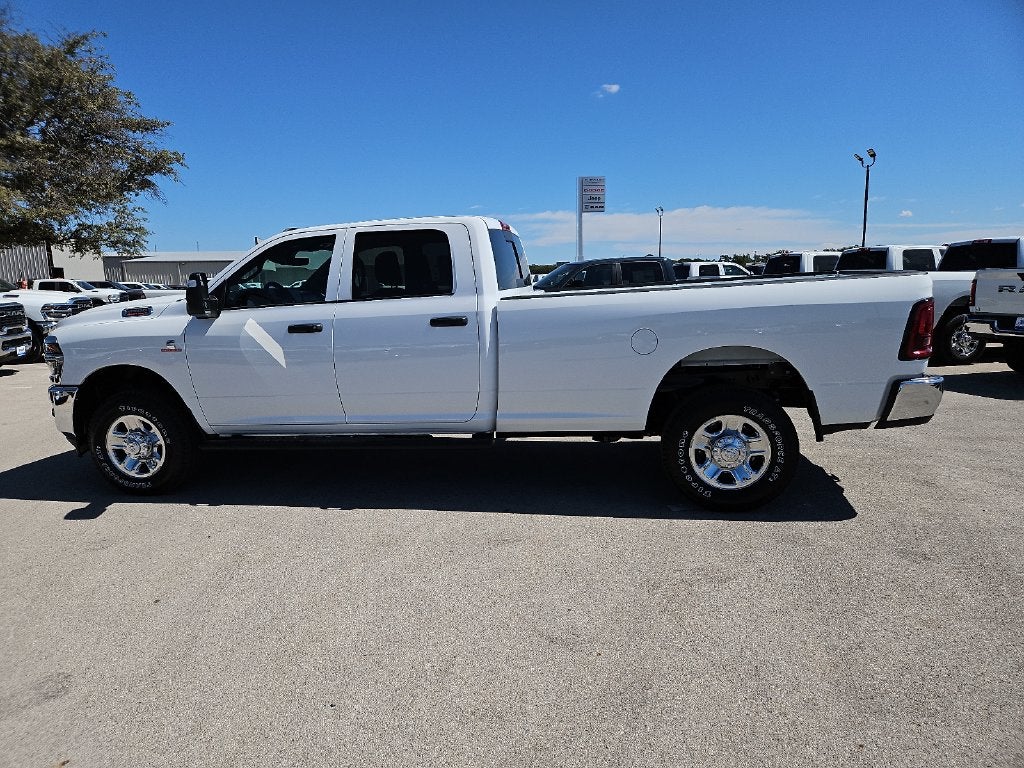 2027 RAM 2500 RAM 2500 TRADESMAN CREW CAB 4X4 8' BOX