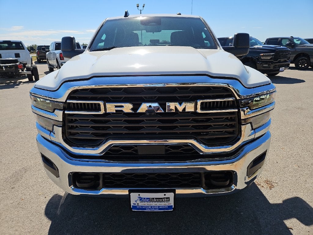 2027 RAM 2500 RAM 2500 TRADESMAN CREW CAB 4X4 8' BOX