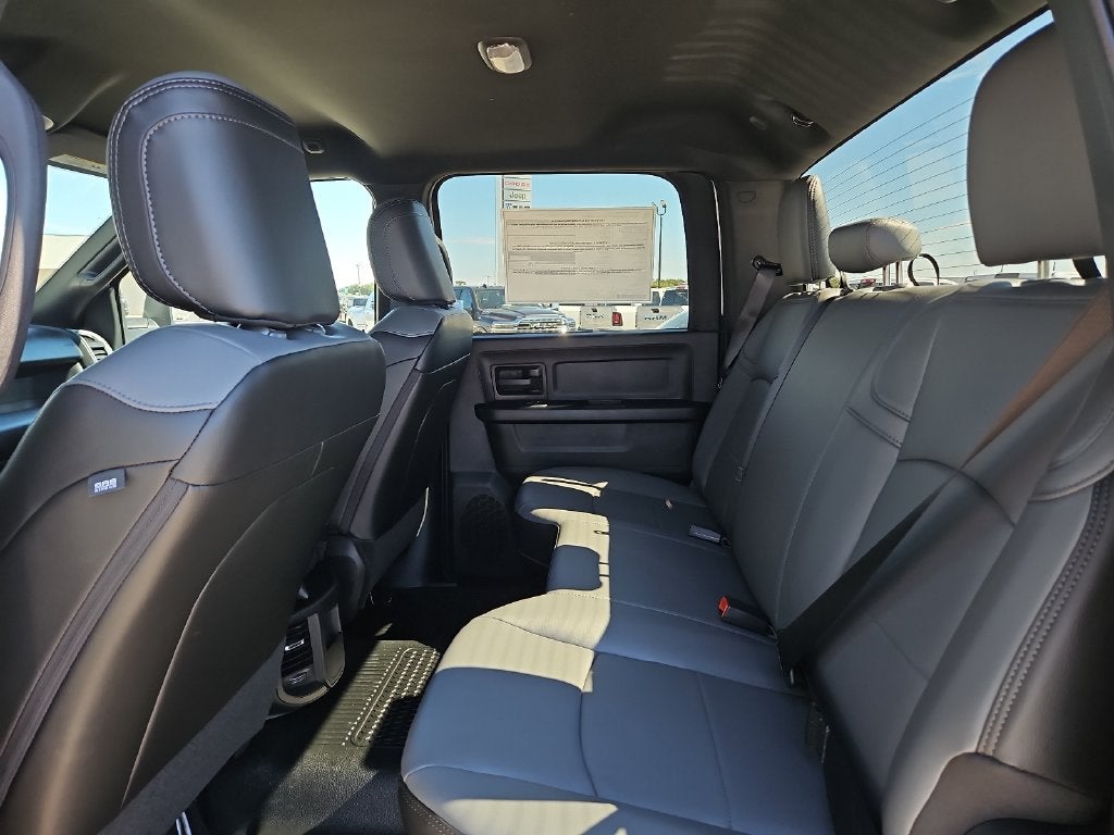 2027 RAM 2500 RAM 2500 TRADESMAN CREW CAB 4X4 8' BOX