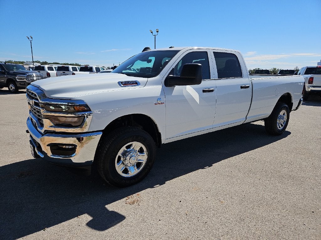 2027 RAM 2500 RAM 2500 TRADESMAN CREW CAB 4X4 8' BOX
