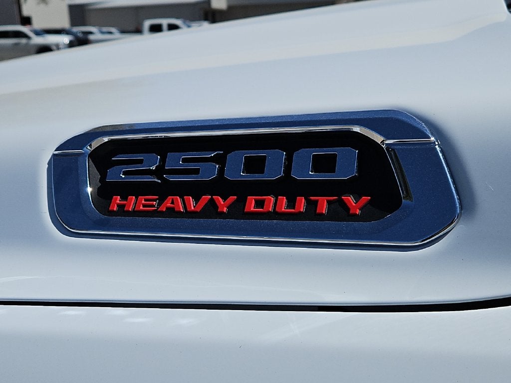 2027 RAM 2500 RAM 2500 TRADESMAN CREW CAB 4X4 8' BOX