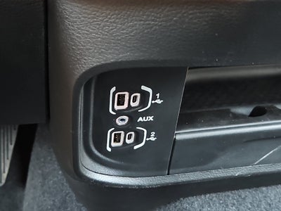 2027 RAM 2500 RAM 2500 TRADESMAN CREW CAB 4X4 8' BOX