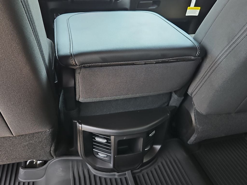 2026 RAM 2500 RAM 2500 TRADESMAN CREW CAB 4X4 8' BOX