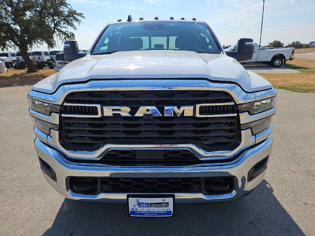 2027 RAM 2500 RAM 2500 TRADESMAN CREW CAB 4X4 8' BOX