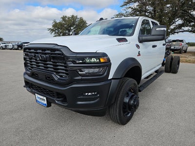 2027 RAM Ram 5500 Chassis Cab RAM 5500 TRADESMAN CHASSIS CREW CAB 4X4 84' CA