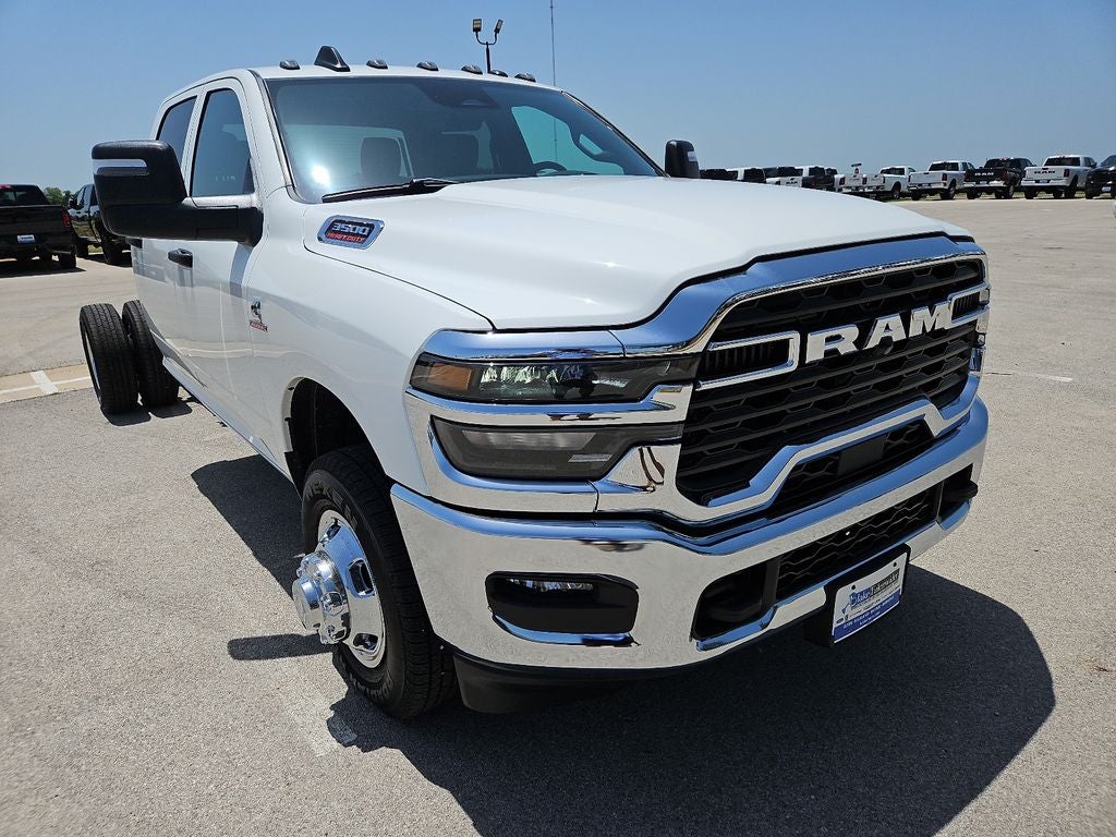 2026 RAM 3500 Chassis RAM 3500 TRADESMAN CREW CAB CHASSIS 4X4 60' CA
