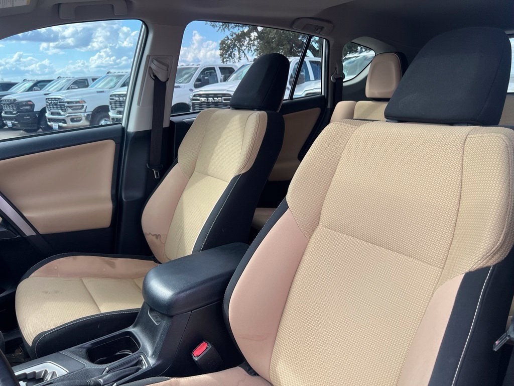2017 Toyota RAV4 XLE