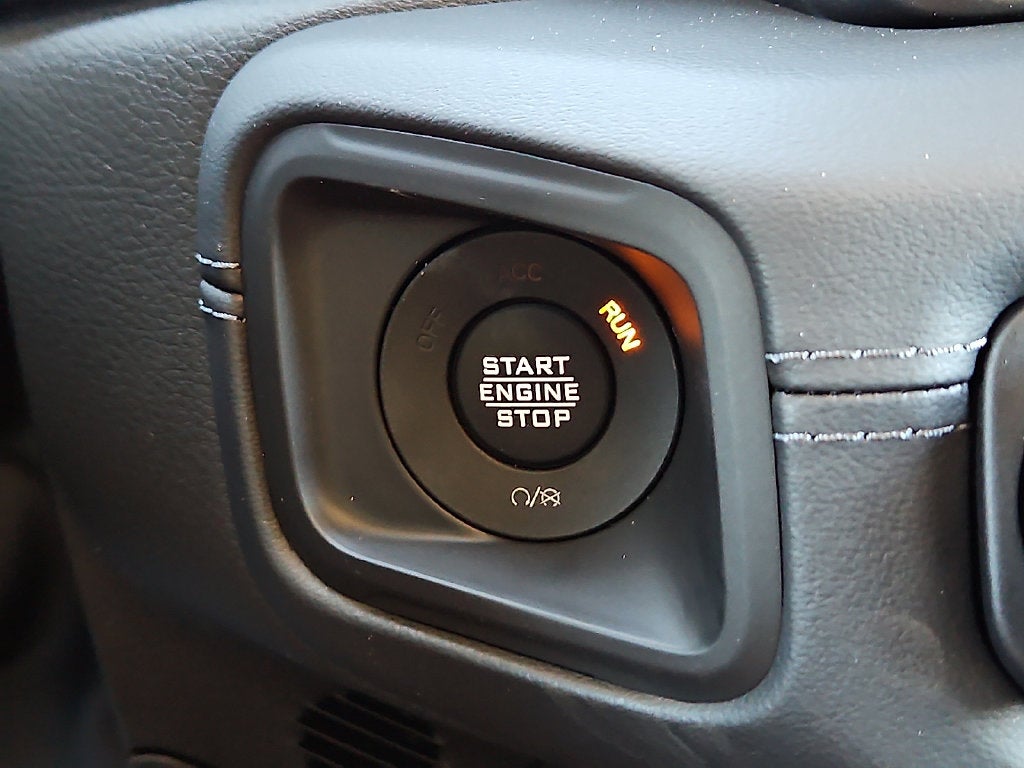 2027 Jeep Wrangler WRANGLER 4-DOOR SAHARA