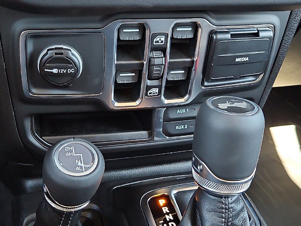 2027 Jeep Wrangler WRANGLER 4-DOOR SAHARA