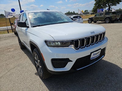 2027 Jeep Grand Cherokee Laredo X