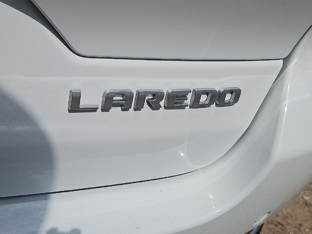 2027 Jeep Grand Cherokee Laredo X
