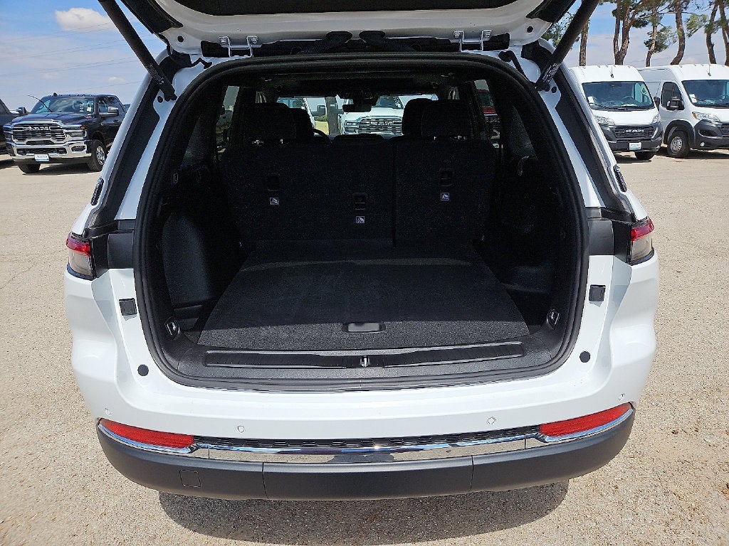 2027 Jeep Grand Cherokee Laredo X