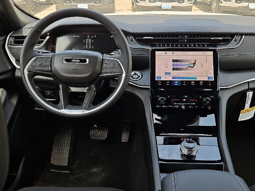 2027 Jeep Grand Cherokee Laredo X