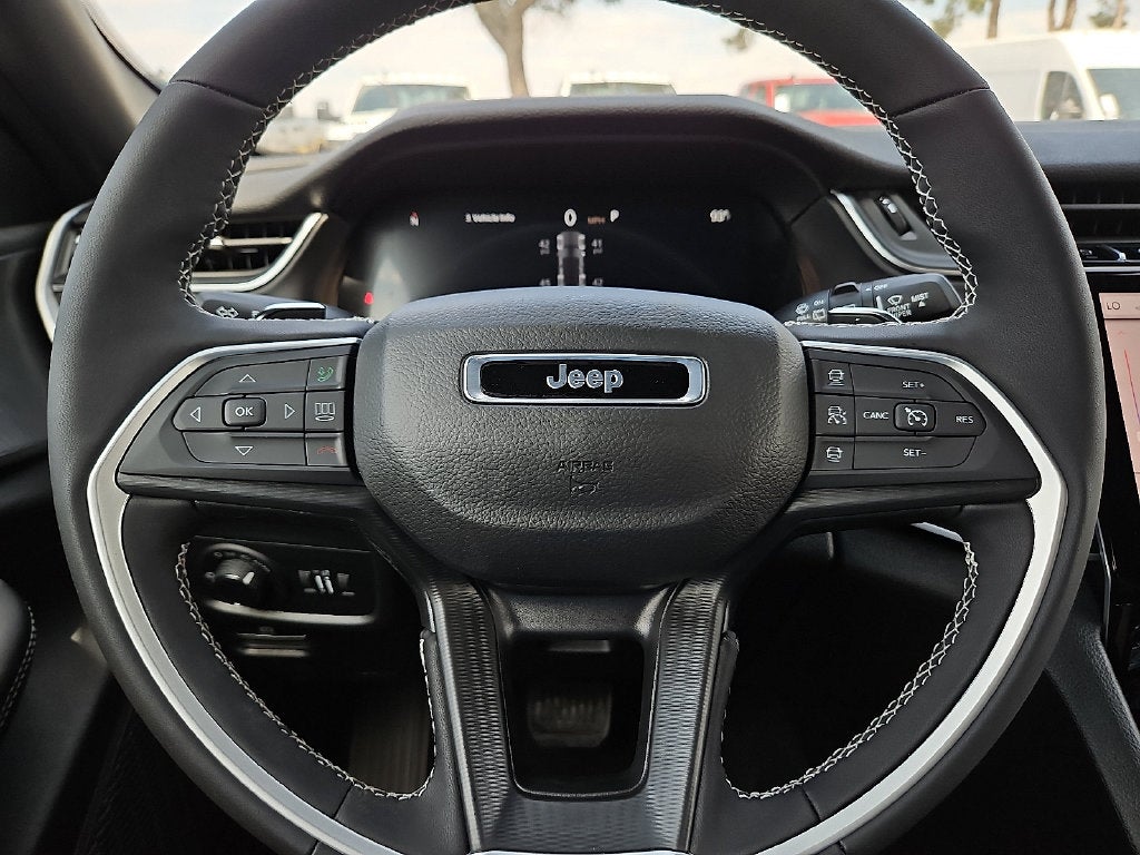 2027 Jeep Grand Cherokee Laredo X
