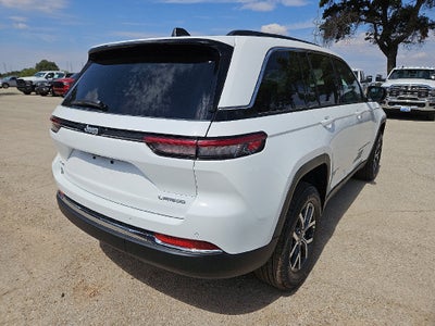 2027 Jeep Grand Cherokee Laredo X