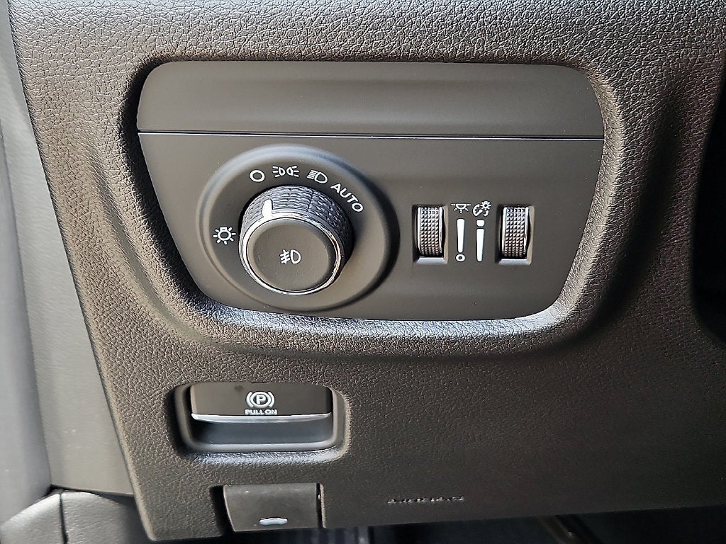 2027 Jeep Grand Cherokee GRAND CHEROKEE LIMITED 4X4