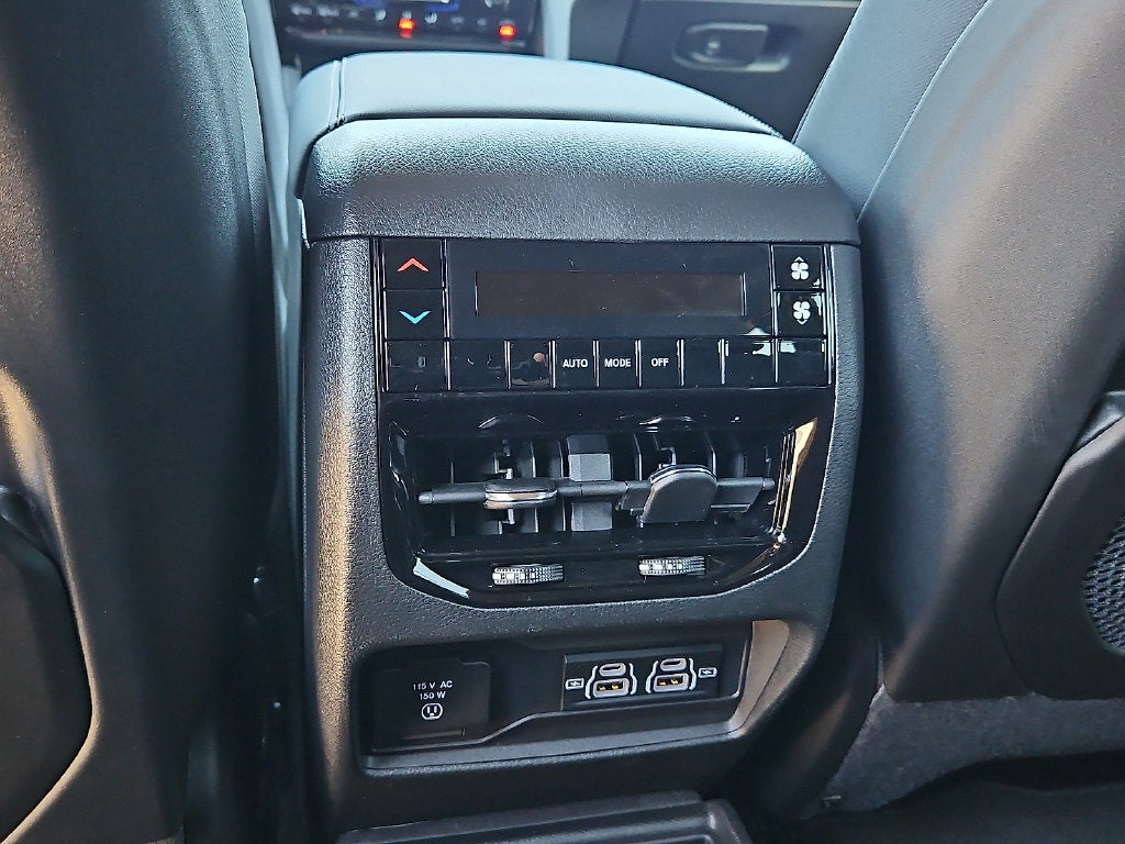 2027 Jeep Grand Cherokee GRAND CHEROKEE L LAREDO X 4X2