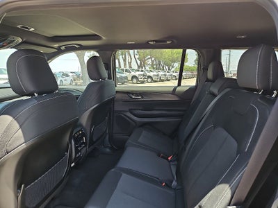 2026 Jeep Grand Cherokee GRAND CHEROKEE L LAREDO X 4X4