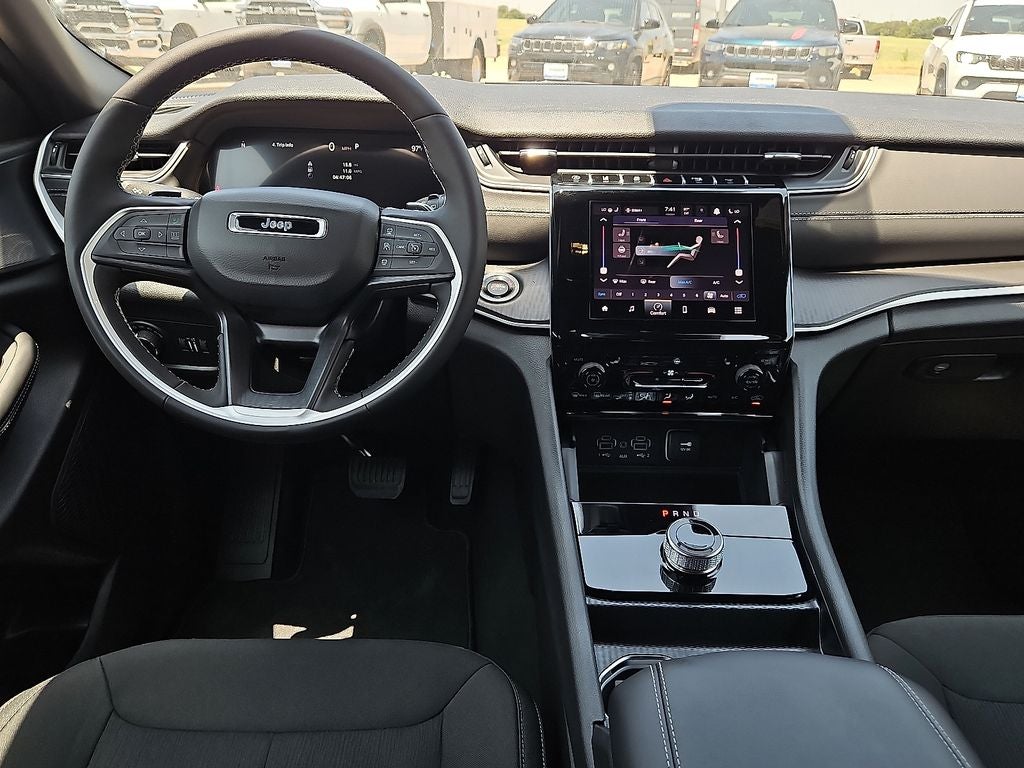 2026 Jeep Grand Cherokee GRAND CHEROKEE L LAREDO X 4X4