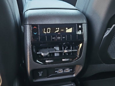 2027 Jeep Grand Cherokee GRAND CHEROKEE L LAREDO X 4X4