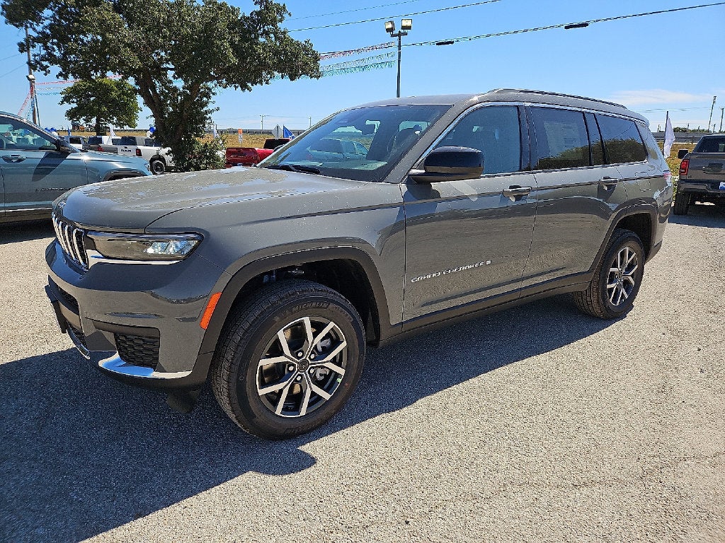 2027 Jeep Grand Cherokee GRAND CHEROKEE L LAREDO X 4X4