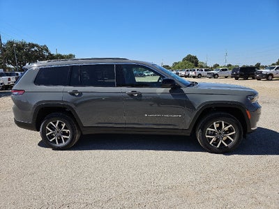 2027 Jeep Grand Cherokee GRAND CHEROKEE L LAREDO X 4X4