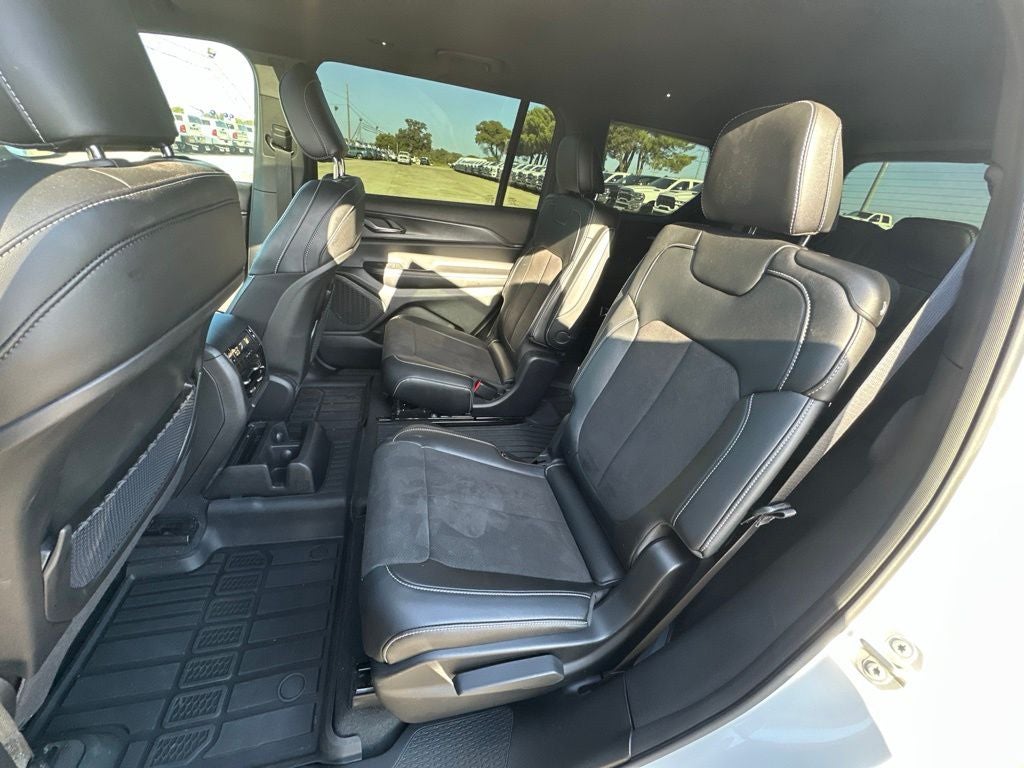 2025 Jeep Grand Cherokee L Altitude X 4x4