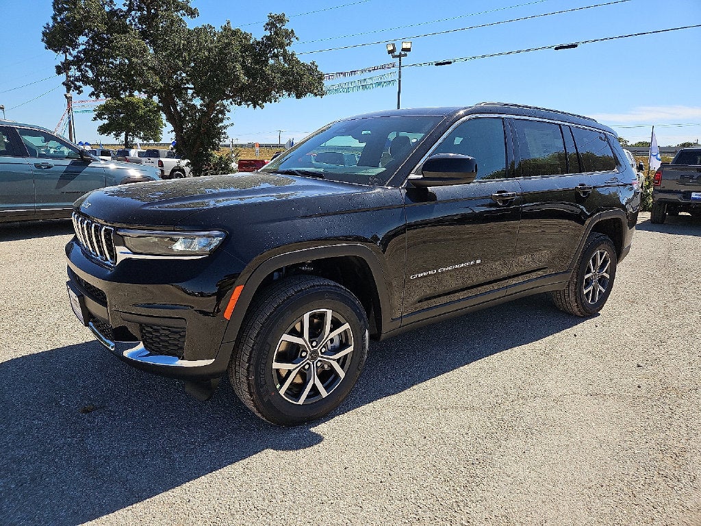 2027 Jeep Grand Cherokee GRAND CHEROKEE L LAREDO X 4X4