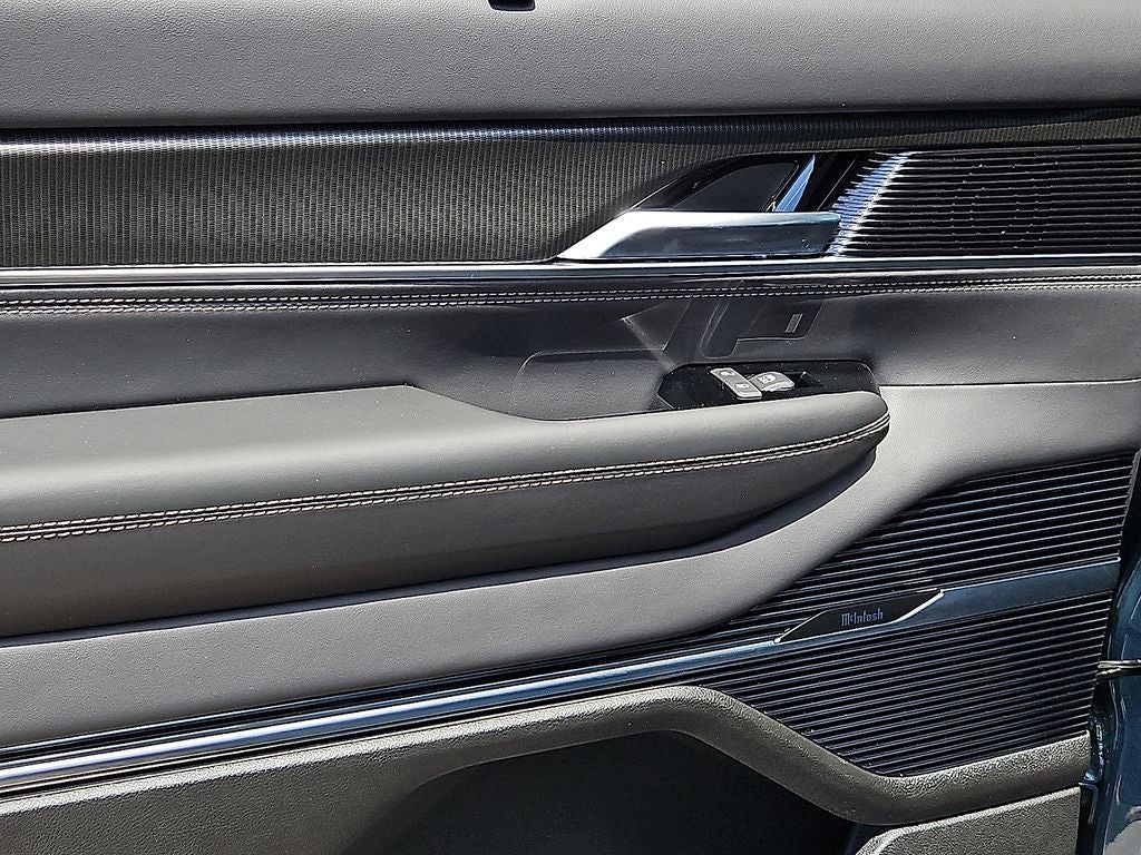 2026 Jeep Grand Wagoneer L Summit Obsidian