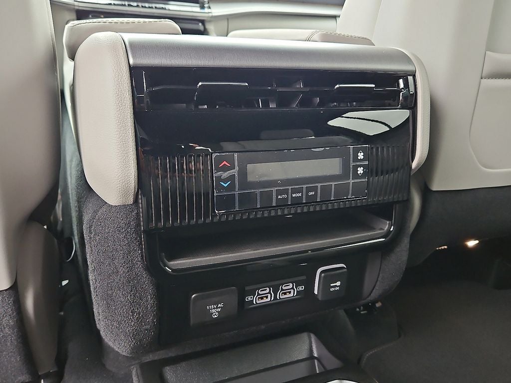 2026 Jeep Grand Wagoneer 4x4