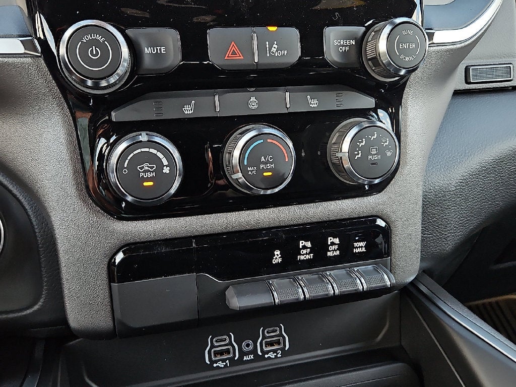 2027 RAM 1500 RAM 1500 LONE STAR CREW CAB 4X2 5'7' BOX
