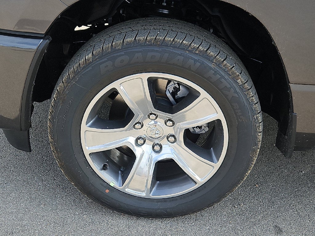 2027 RAM 1500 RAM 1500 EXPRESS CREW CAB 4X2 5'7' BOX