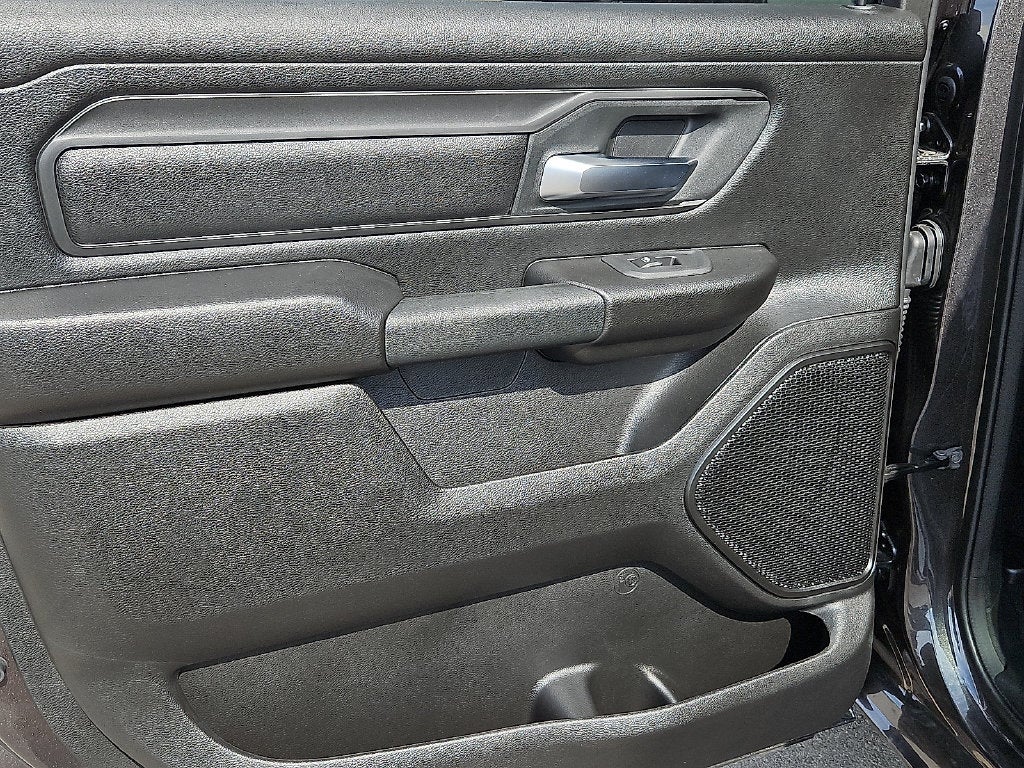 2027 RAM 1500 RAM 1500 EXPRESS CREW CAB 4X2 5'7' BOX