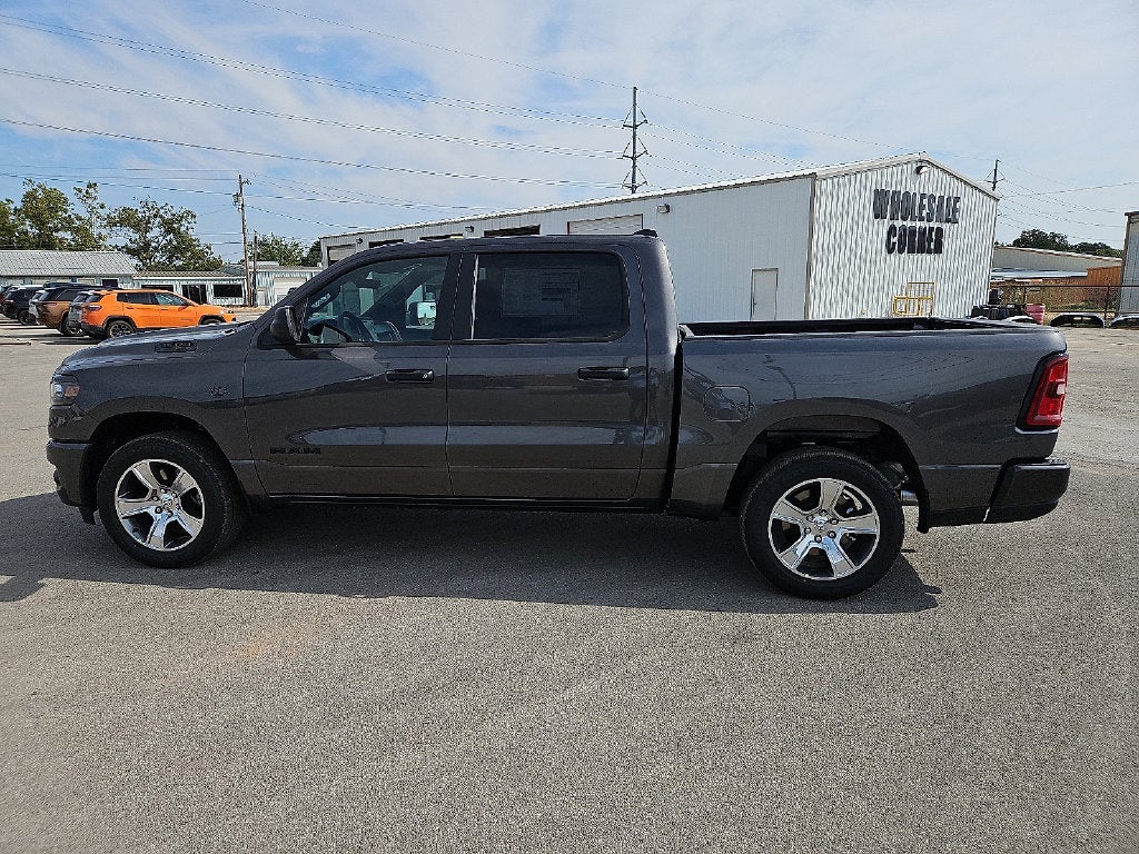 2027 RAM 1500 RAM 1500 EXPRESS CREW CAB 4X2 5'7' BOX