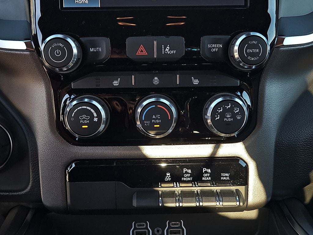 2026 RAM Ram 1500 RAM 1500 LONE STAR CREW CAB 4X4 5'7' BOX