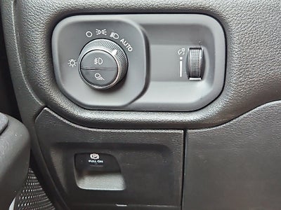 2026 RAM Ram 1500 RAM 1500 EXPRESS CREW CAB 4X4 5'7' BOX