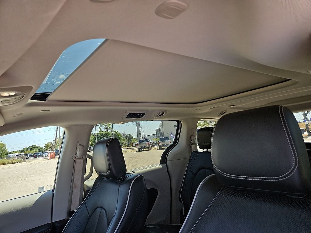 2024 Chrysler Pacifica Limited - Photo 19