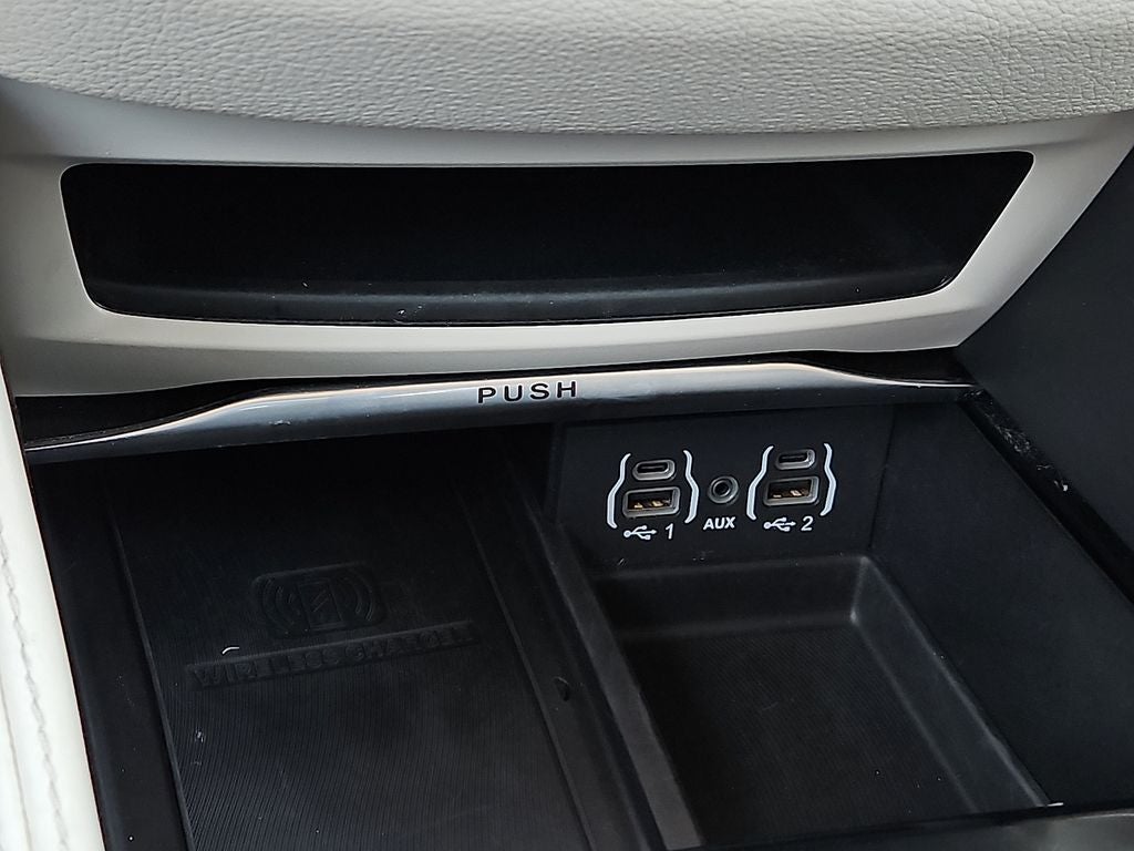 2024 Chrysler Pacifica Limited - Photo 24