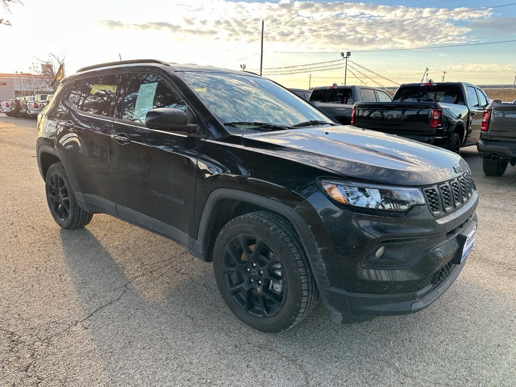Used 2025 Jeep Compass Latitude with VIN 3C4NJDBN4ST575520 for sale in Clyde, TX