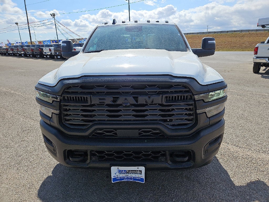 2027 RAM 3500 RAM 3500 TRADESMAN CREW CAB 4X4 8' BOX