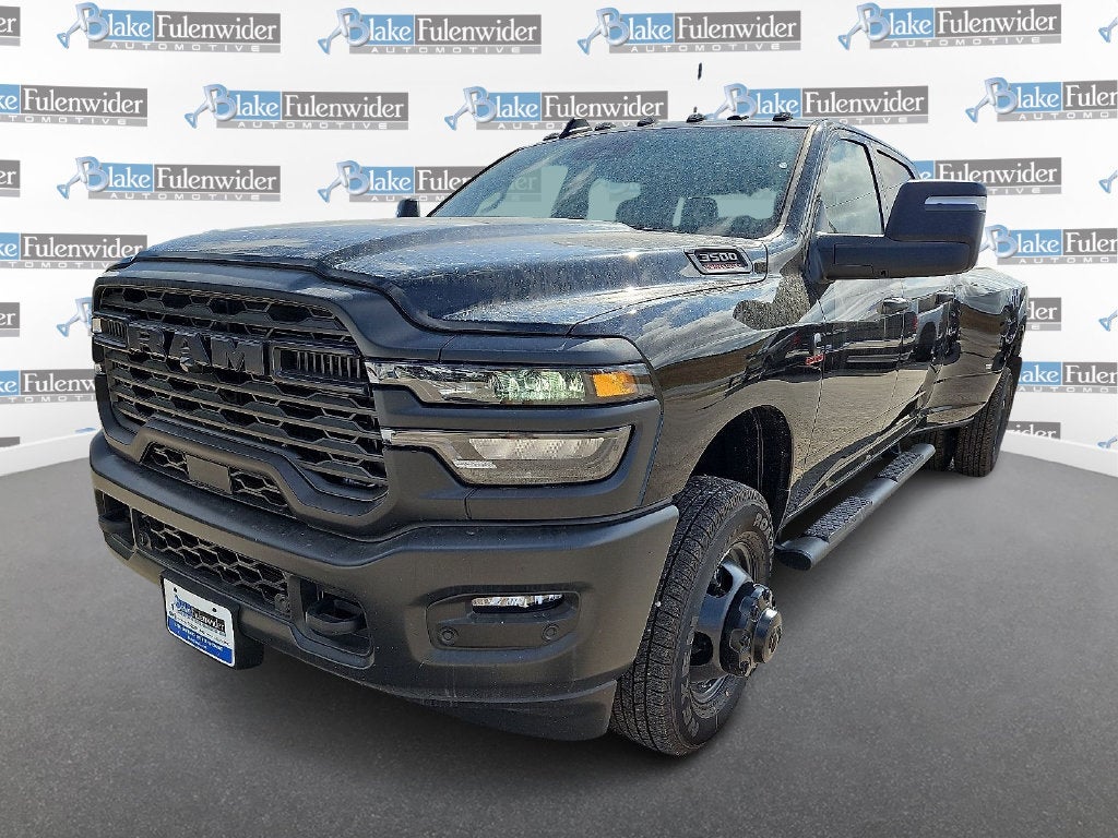 2027 RAM 3500 RAM 3500 TRADESMAN CREW CAB 4X4 8' BOX