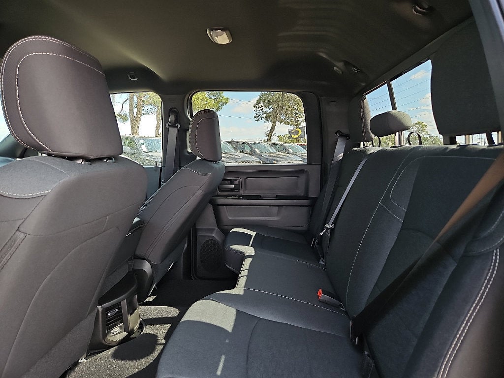 2027 RAM 3500 RAM 3500 TRADESMAN CREW CAB 4X4 8' BOX