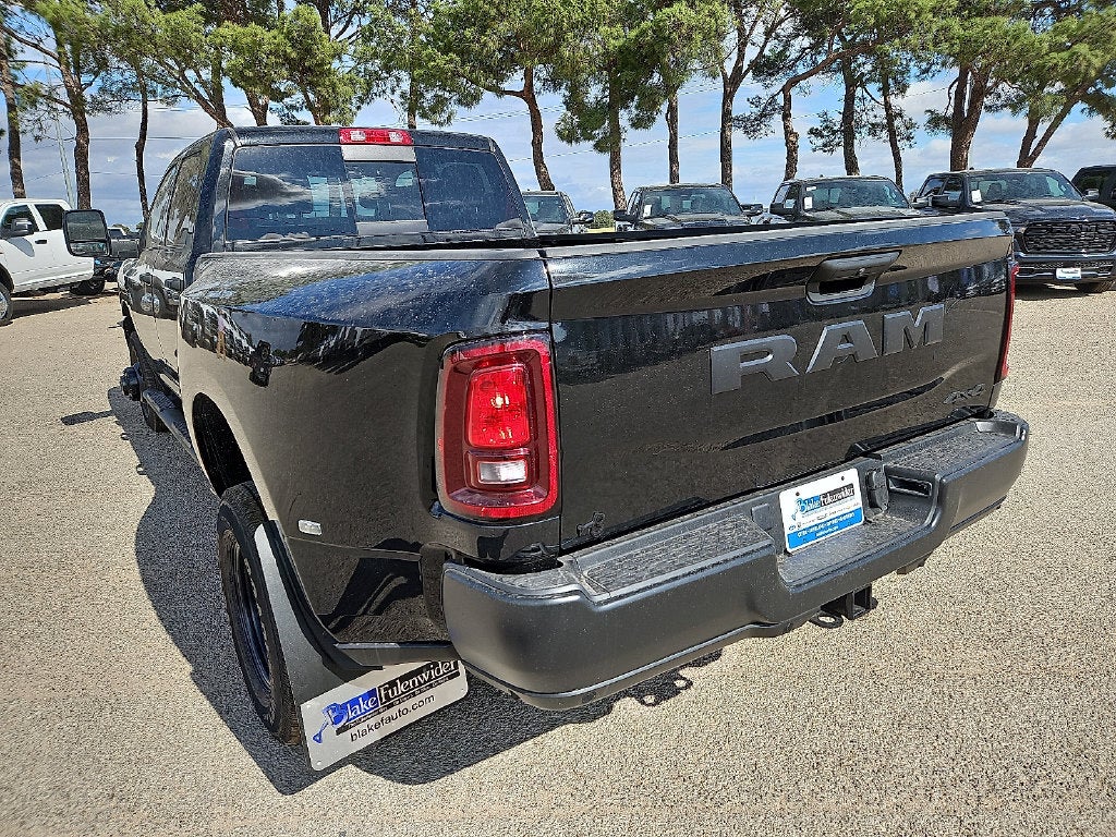 2027 RAM 3500 RAM 3500 TRADESMAN CREW CAB 4X4 8' BOX