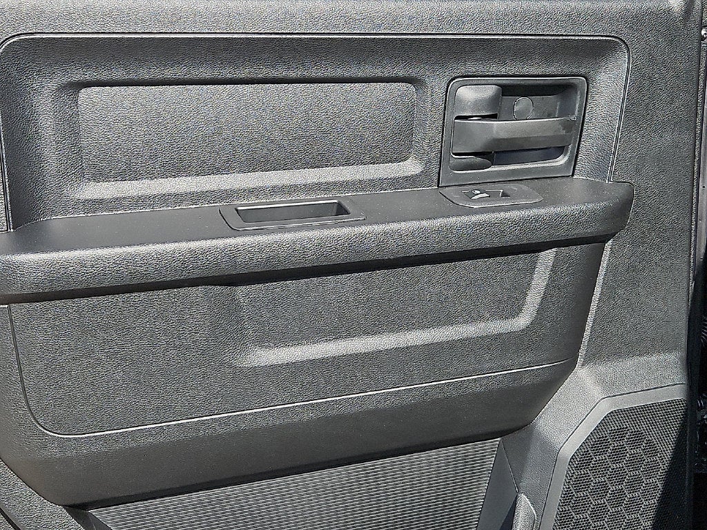 2027 RAM 3500 RAM 3500 TRADESMAN CREW CAB 4X4 8' BOX