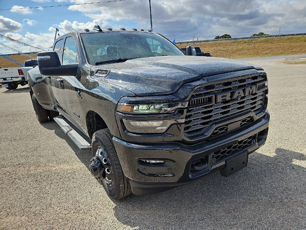 2027 RAM 3500 RAM 3500 LONE STAR CREW CAB 4X4 8' BOX
