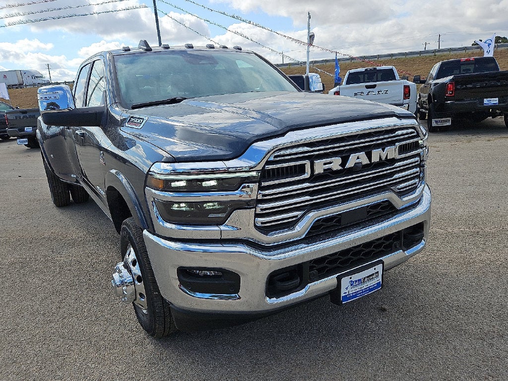 2027 RAM 3500 RAM 3500 LARAMIE CREW CAB 4X4 8' BOX